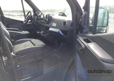 2025 Mercedes-Benz Sprinter 2500 High Roof 4-Cyl Diesel from USA, damaged, VIN W1Z4KGHY6ST208486